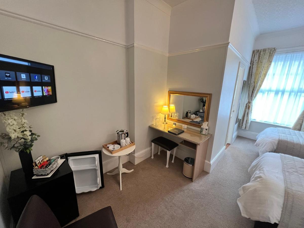 Birkdale Guest House Shanklin Esterno foto