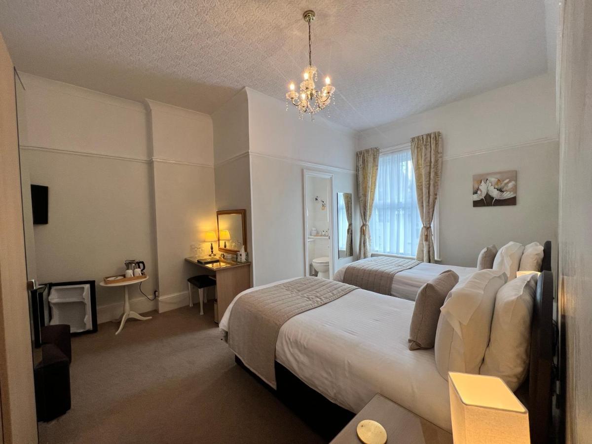Birkdale Guest House Shanklin Esterno foto
