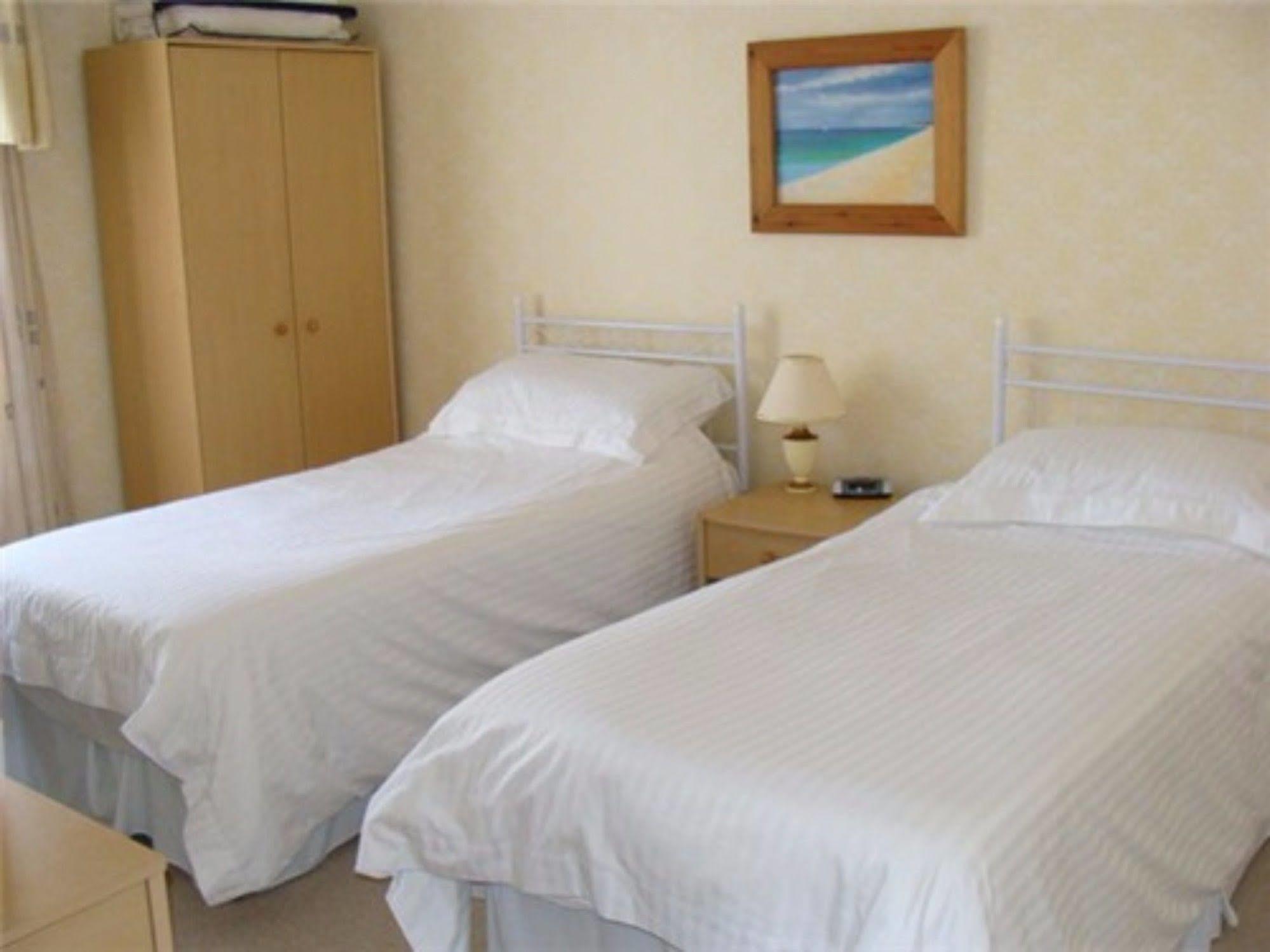Birkdale Guest House Shanklin Esterno foto